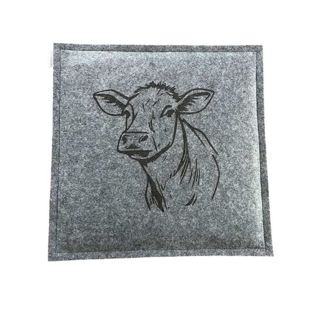 Sitzkissen aus Filz mit Lasergravur – Handgefertigt mit edlem Kuhmotiv