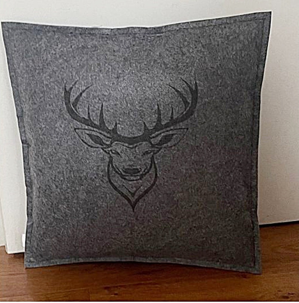 Sofakissen aus Filz mit Hirschmotiv 45 x 45 cm – Stilvolle Gemütlichkeit für dein Zuhause