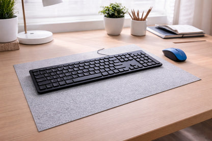 VIOLAN Filz Schreibtischunterlage mit Naht – nachhaltig & schützt deinen Arbeitsplatz