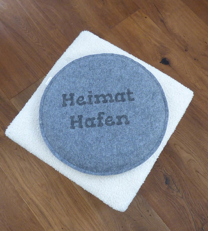 Sitzkissen Filz rund 34 cm, Lasergravur HeimatHafen