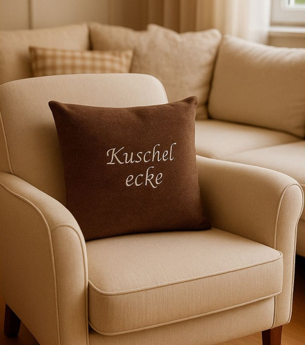 Sofakissen aus VIOLAN-Filz braun bestickt – Natürlich gemütlich wohnen