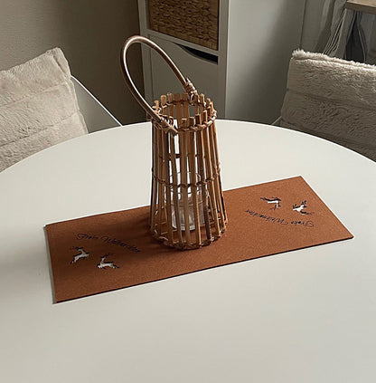 Tischläufer aus Filz mit Hirschmotiv & Schriftzug „Frohe Weihnachten“