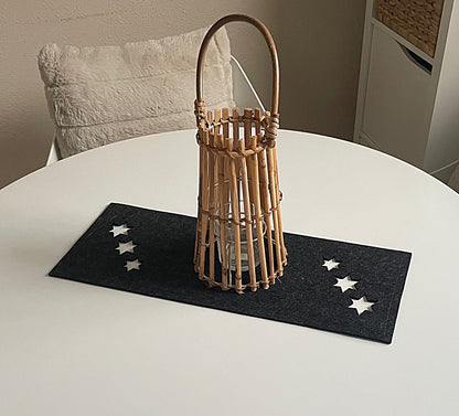 Tischläufer aus Filz – Weihnachtsdeko mit gelaserten Sternen