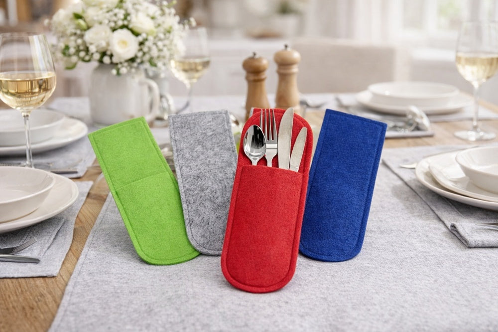 Filz Bestecktaschen im 2er Set als moderne Tischdekoration aus Filz