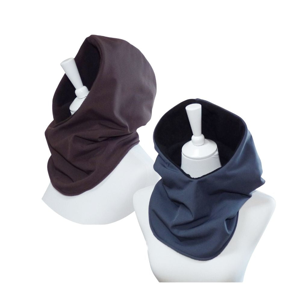 Handgefertigter Softshell KapuzenLoop mit weichem Fleecefutter in verschiedenen Farben.