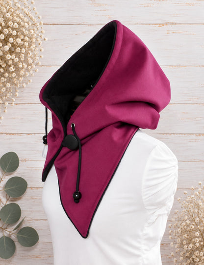 Handgefertigter Softshell Kapuzenschal mit weichem Fleecefutter, Tunnelzug, Knopfverschluss und individuell wählbarer Farbkombination