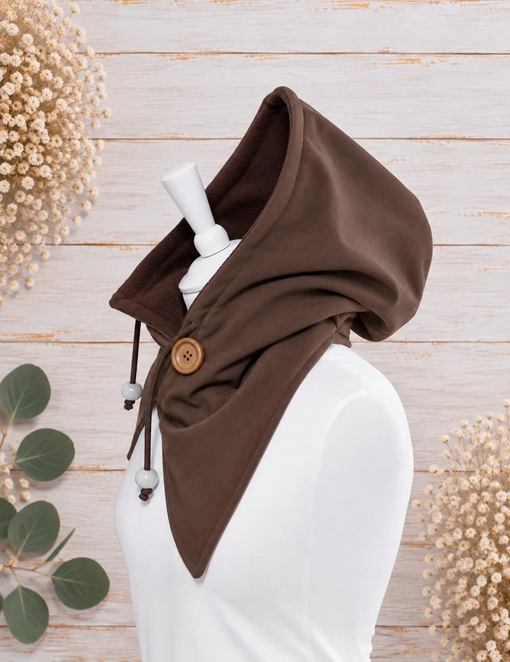 Handgefertigter Softshell Kapuzenschal mit weichem Fleecefutter, Tunnelzug, Knopfverschluss und individuell wählbarer Farbkombination